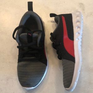 Puma Soft Foam sneakers